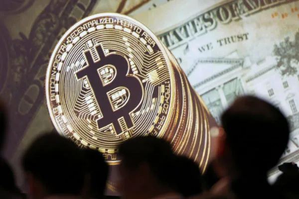 Bitcoin superó los 100.000 dólares impulsado por Donald Trump