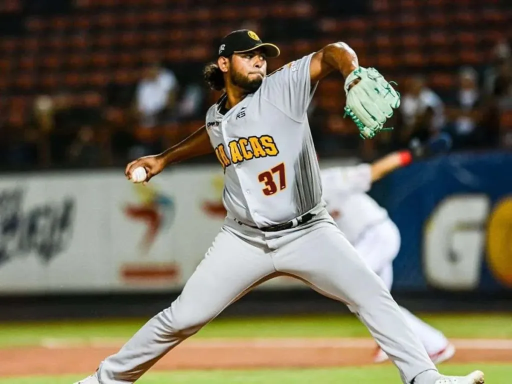 Norwith Gudiño se une a la manada de Leones del Escogido